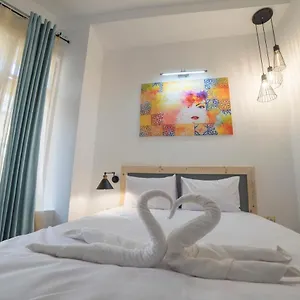 Maria Boutique Suits Apartahotel